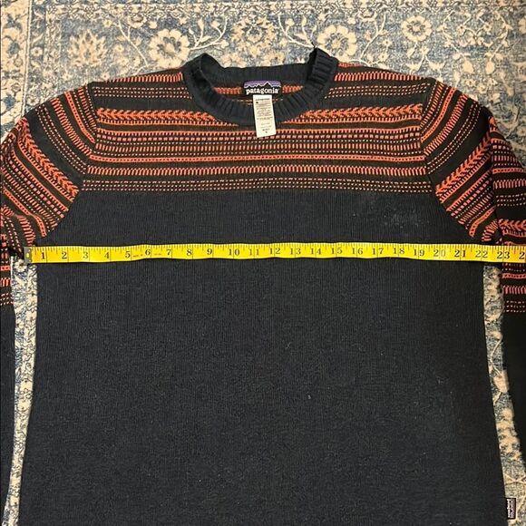 Patagonia Lambswool Blend Blue Orange Design Pullover Sweater Modern Gorpcore - Picture 10 of 11